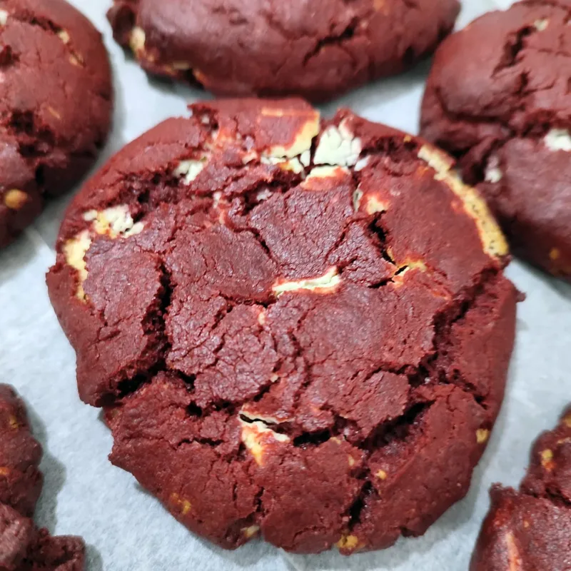 Red Velvet White Choc Chunk (12 Units)